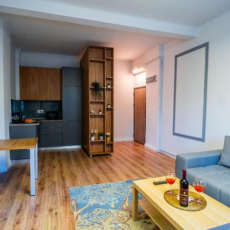 Heritage Hideaway - City'S Architectural Splendor Bukares Bagian luar foto