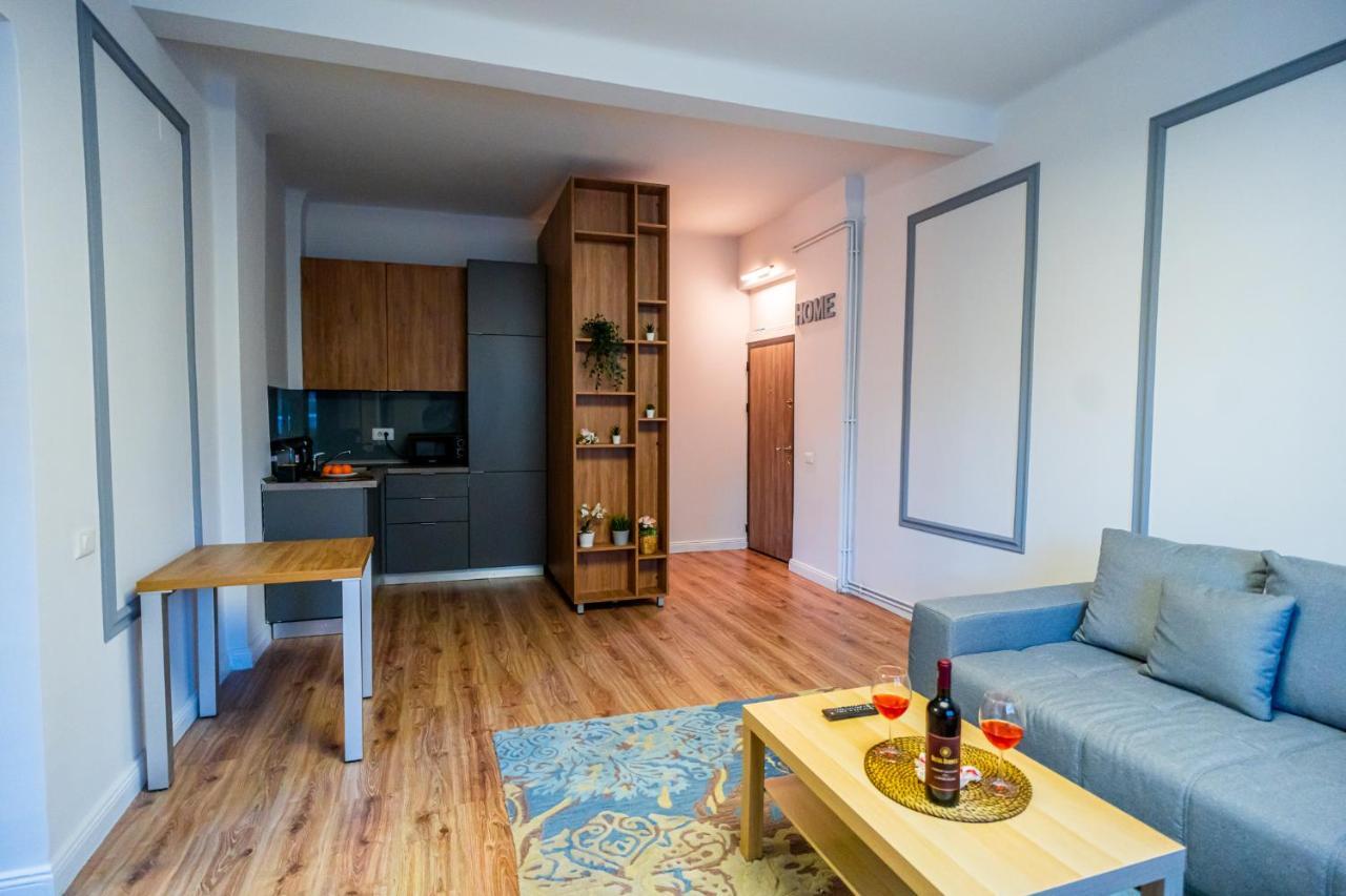Heritage Hideaway - City'S Architectural Splendor Bukares Bagian luar foto