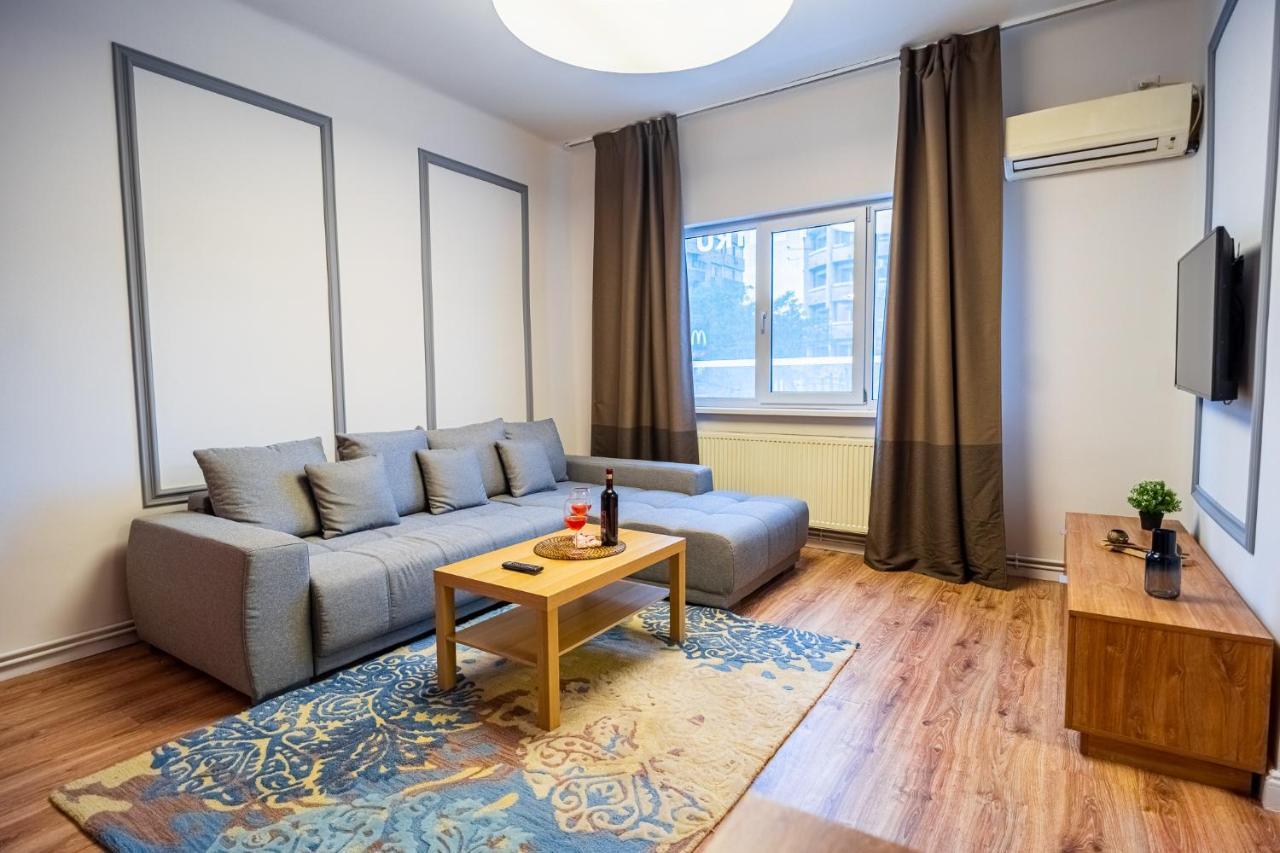 Heritage Hideaway - City'S Architectural Splendor Bukares Bagian luar foto