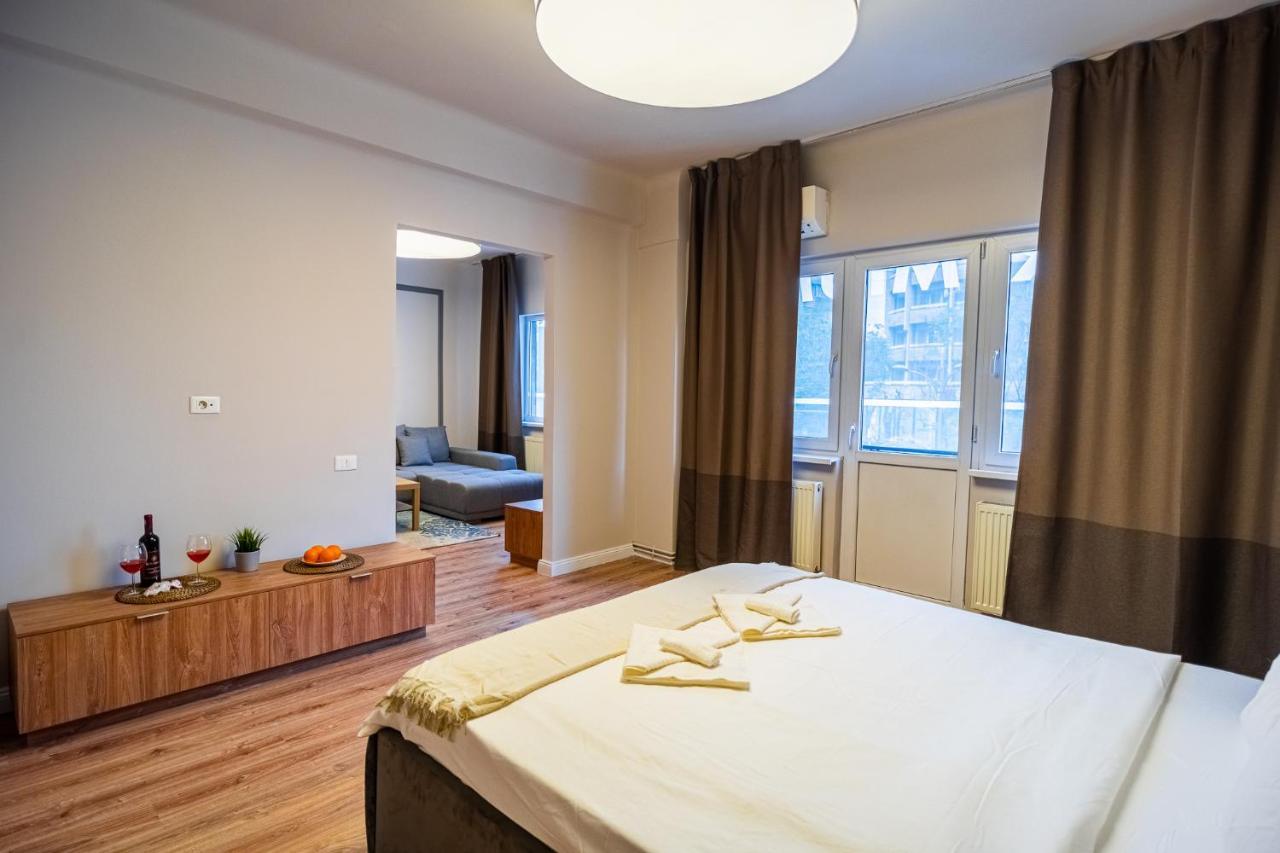 Heritage Hideaway - City'S Architectural Splendor Bukares Bagian luar foto
